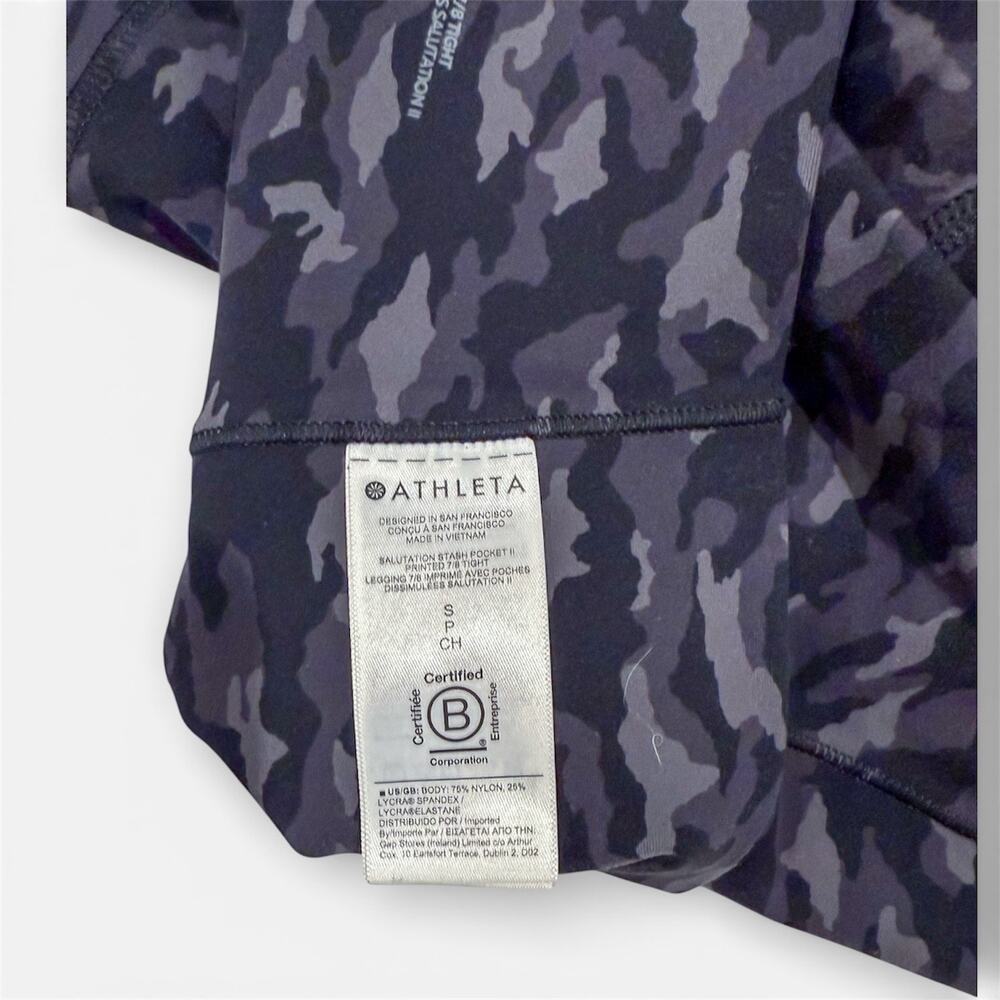 ATHLETA Salutation Stash 3/4 Capri Tight Black Gray Camo Print Small EUC - Picture 6 of 6